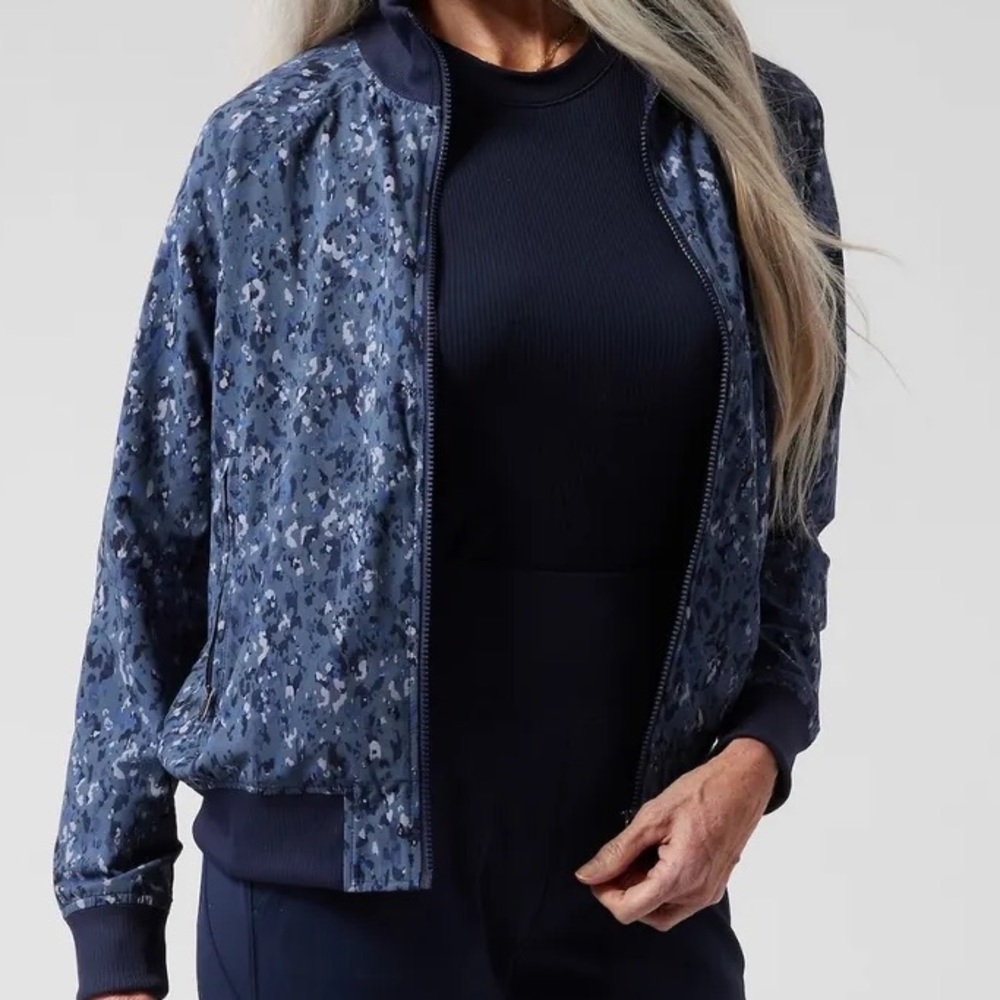NWT Athleta Brooklyn Bomber Jacket, Size XL Captivate Chrome Blue